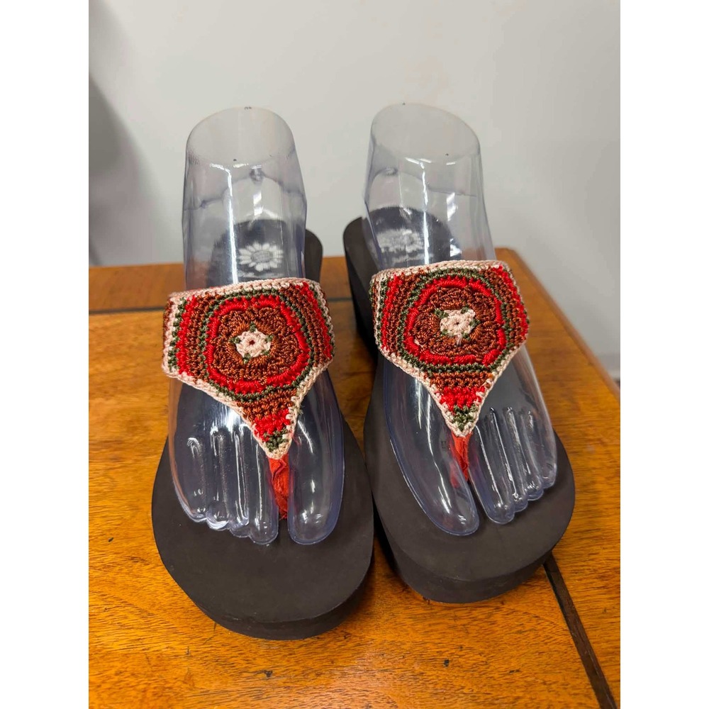 Yellow Box Nash Womens Platform Flip Flops Crochet Wedge Sandals Red Green 8